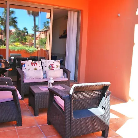Apartment Excellent Holiday With Pool View