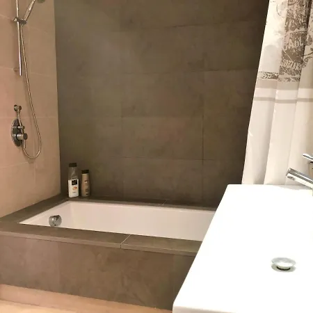 Apartment Excellent Holiday With Pool View
